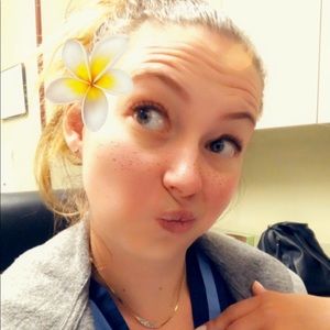 Meet your Posher, Monique